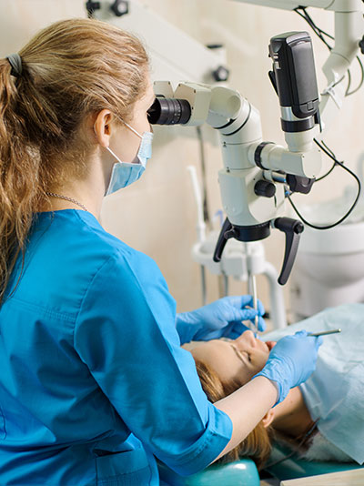 what is an endodontist